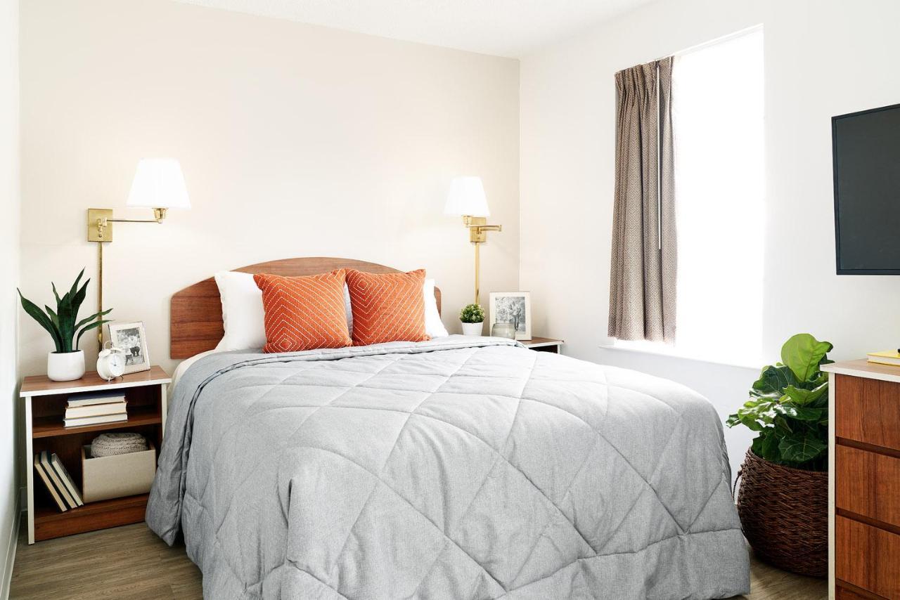 Intown Suites Extended Stay Chicago Il - Oakbrook Villa Park Kültér fotó